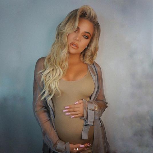 Khloe Kardashian says she cut out carbs in pregnancy to have a small baby…  but is she right?